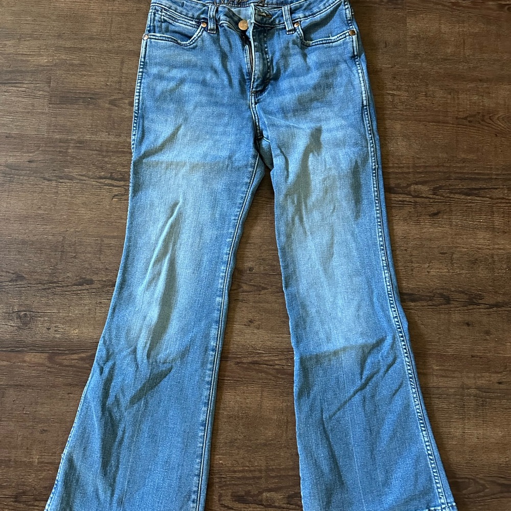 Wrangler Women's Boot Cut Jeans in Light Blue